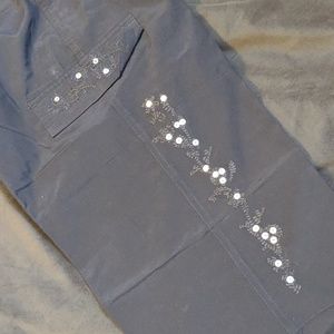 😍 3/$12 NY&CO Bedazzled Cargo Pants
